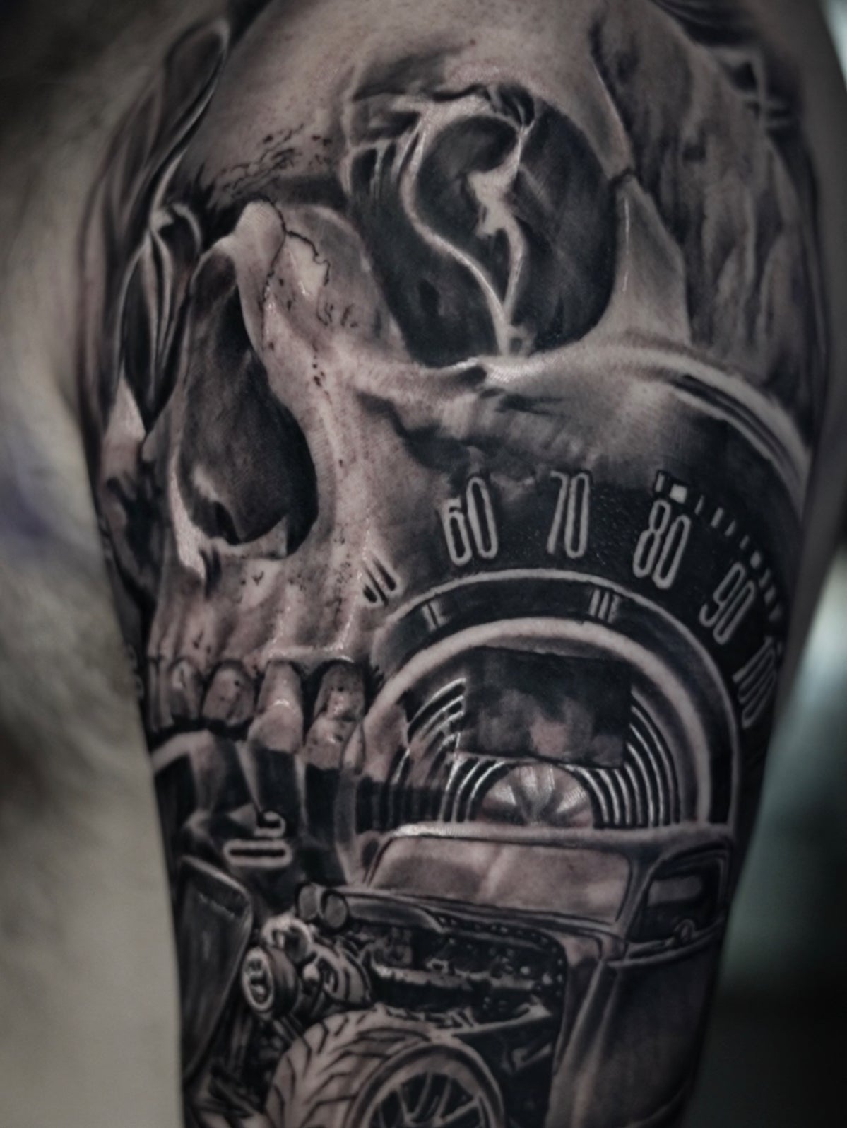Man gets an alternator tattoo, thinks it's a turbo - PakWheels Blog